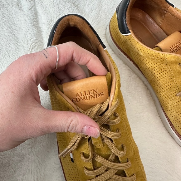 Allen Edmonds Alpha suede sneaker - Picture 3 of 7